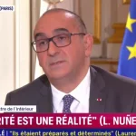 🇫🇷 France : Les estimations d’immigration clandestine virevoltent comme un cirque macronien : 700 000 en 2021 chez Darmanin pour alarmer, 300 000 chez Nuñez pour apaiser avant les élections ! Mensonges covidiens recyclés en farces frontalières, corruption narrative pour noyer le poisson du chaos migratoire. Qui gobe encore cette politique de saltimbanques véreux ?