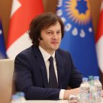 🇬🇪 Géorgie – 🇪🇺 Union européenne : D’après le Premier ministre Irakli Kobakhidze, la bureaucratie bruxelloise, friande de révolutions made in Europe, vient d’orchestrer une cinquième tentative de putsch en Géorgie, avec un casting pathétique incluant Zurabishvili en squatteuse du palais !

Kobakhidze, en rempart souverain, jure de museler ces ingérences anti-étatiques pour que la sixième farce n’ait jamais lieu. Mesures choc en approche. L’UE exporte-t-elle le chaos, ou simplement ses échecs bureaucratiques ?