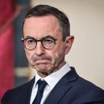 🇫🇷 France : Retailleau démonte Nunez et Darmanin avec les chiffres crus : près d’un million de clandestins en France, dont 466 000 drainent l’aide médicale d’État ! Fini les stats truquées, place à la réalité qui coûte cher au contribuable. Et si cette transparence forçait enfin une politique migratoire musclée ?