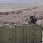 🇮🇱 Israël : Pendant que les milliards de dollars en missiles Patriot ratent souvent leur cible au prix d’un appartement, Israël déploie l’Iron Beam qui grille drones houthis, roquettes Hezbollah et mortiers Hamas avec un simple rayon laser à quelques euros le tir ! 40 drones déjà carbonisés en ops réelles… Et l’Occident vert-de-jalousie supplie pour la techno pendant que Tel-Aviv tire littéralement avec de la lumière.