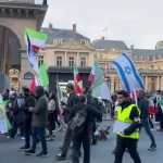 🇫🇷 France – 🇮🇷 Iran : Des Iraniens à Paris acclament l&rsquo;action décisive des États-Unis qui ouvre la voie à un Iran libre et prospère, tandis que les &lsquo;anges&rsquo; de LFI et antifa se font discrets, incapables de soutenir une liberté qui déjoue leur narratif anti-impérialiste hypocrite ! Et où sont ces chevaliers de la gauche quand la vraie émancipation échappe à leur contrôle ?