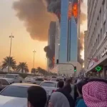 🇧🇭 Bahreïn – 🇮🇷 Iran : Explosion terrifiante ! Le régime terroriste iranien frappe un rascacielos de luxe civil à Bahreïn avec un missile ! Cette attaque lâche démasque la propagande et manipulation du régime qui utilise guerre, mensonges et tromperie pour imposer son contrôle régional.