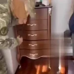 🇺🇦 Ukraine : Les autorités ont saisi près de 6 millions de dollars en liquide, dont plus de 5,2 millions en billets américains, chez deux hauts responsables de Khmelnytskyi impliqués dans un vaste schéma de corruption et de faux documents pour échapper à la mobilisation ! Tromperie exposée au grand jour.