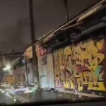 🇫🇷 France : Malgré son image de Ville Lumière, des touristes allemandes filment leur arrivée à Paris et découvrent chaos, crasse et peur : l&rsquo;immigration incontrôlée a transformé la capitale en zone de non-droit.