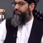 🇦🇫 Afghanistan : Un conseiller taliban au ministère des Réfugiés déclare que les femmes n’ont pas le droit de marcher avec les deux yeux ouverts en public : un seul suffit, l’autre doit être couvert. Le burqa imposé depuis 2022 ne masque plus assez.