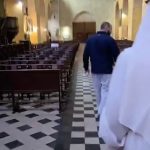 🇫🇷 France : Un immigré musulman s&rsquo;introduit dans une église française, menace de frapper une nonne, qualifie les chrétiens d&rsquo;animaux et se livre à des bruits étranges. L&rsquo;importation sans contrôle du pire produit les conséquences logiques que l&rsquo;on refuse de nommer.