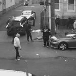 🇺🇸 États-Unis : Fuzzy Fazu, affilié de Fetty Wap, s’est fait voler tous ses bijoux en plein jour dans le New Jersey ! Un vol spectaculaire en pleine lumière qui choque les réseaux sociaux et révèle l’audace des criminels dans les rues américaines.