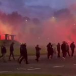 🇳🇱 Pays-Bas : ALERTE ‼️ Après Loosdrecht où 9000 habitants bloquent depuis trois jours l’installation forcée de 110 jeunes demandeurs d’asile masculins sans aucune consultation locale, Apeldoorn entre à son tour en résistance. Les autorités invoquent la pression d’hébergement, les riverains défendent leur communauté et leur mode de vie. L’imposition venue d’en haut rencontre enfin ses limites concrètes.