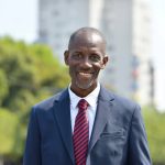 🇫🇷 France : À Saint-Denis, le maire LFI Bally Bagayoko dresse après deux mois un bilan d’héritage « catastrophique » mais voit son arrêté anti-expulsions suspendu par le tribunal, son désarmement de la police municipale réduit à un symbole et les vélos gratuits pour collégiens reportés faute de budget.