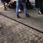 🇧🇪 Belgique : Des émeutiers agressent violemment des policiers lors d’une arrestation en hurlant « Allahu Akbar », un agent blessé, tandis que les autorités maintiennent une politique d’immigration ouverte malgré les zones de non-droit qui s’étendent.