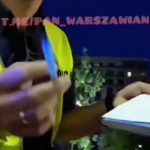 🇵🇱 Pologne – 🇺🇦 Ukraine : INCROYABLE ‼️ Vétéran ukrainien décoré par Zelensky insulte des policiers polonais en service, se vante de ses connexions à Kiev et proclame se moquer ouvertement du droit polonais. Dans le pays qui a accueilli des millions de réfugiés, cet incident révèle la faille d’une intégration sans réciprocité.