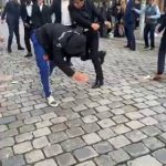 🇳🇴 Norvège : Un ado norvégien tabassé par 4 jeunes étrangers au centre de Bergen. Vidéo non censurée diffusée, une rédaction offre une récompense pour identifier les auteurs.
