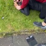 🇬🇧 Royaume-Uni : À Greenock, un individu tente de voler la voiture d&rsquo;un retraité, le tire dehors et l&rsquo;agresse sous caméra. La justice britannique et les politiques d&rsquo;immigration sans filtre continuent de exposer les plus vulnérables aux conséquences concrètes de l&rsquo;insécurité importée.